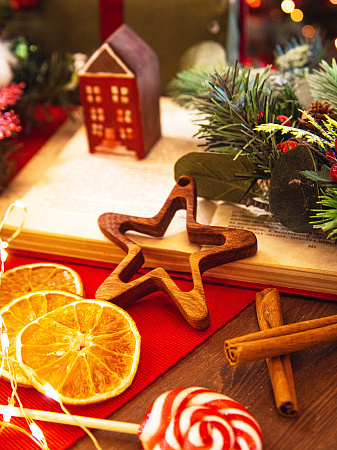 Новогодняя деревянная ёлочная игрушка из натурального дуба Звездочка